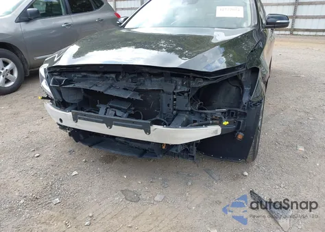 2016 Hyundai Genesis 3.8 z USA, uszkodzony, nr VIN KMHGN4JE4GU135157